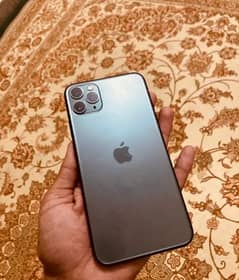 iphone 11 pro max used 256gb black color a1 condition