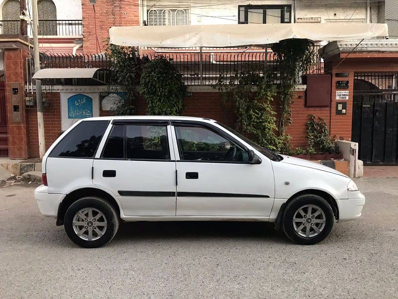 Suzuki Cultus VXL 2004 4