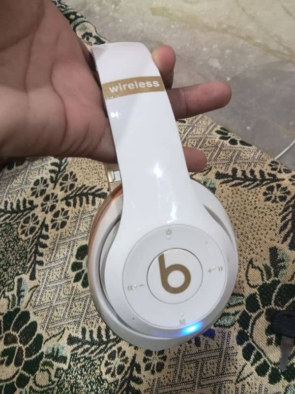 Beats Studio 3 Urgent SaLe 5