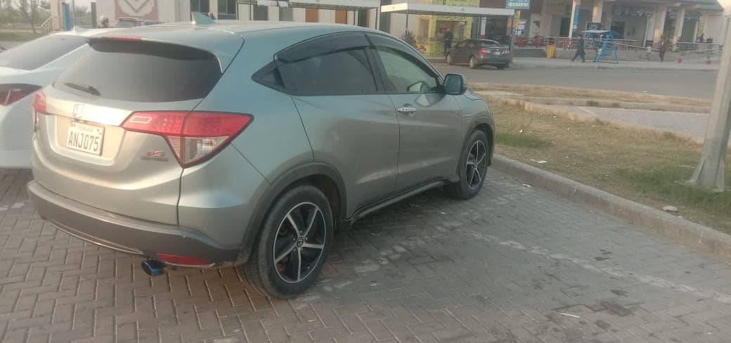 Honda Vezel 2015 Full Option 1