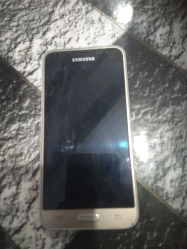 Samsung Galaxy J3 0