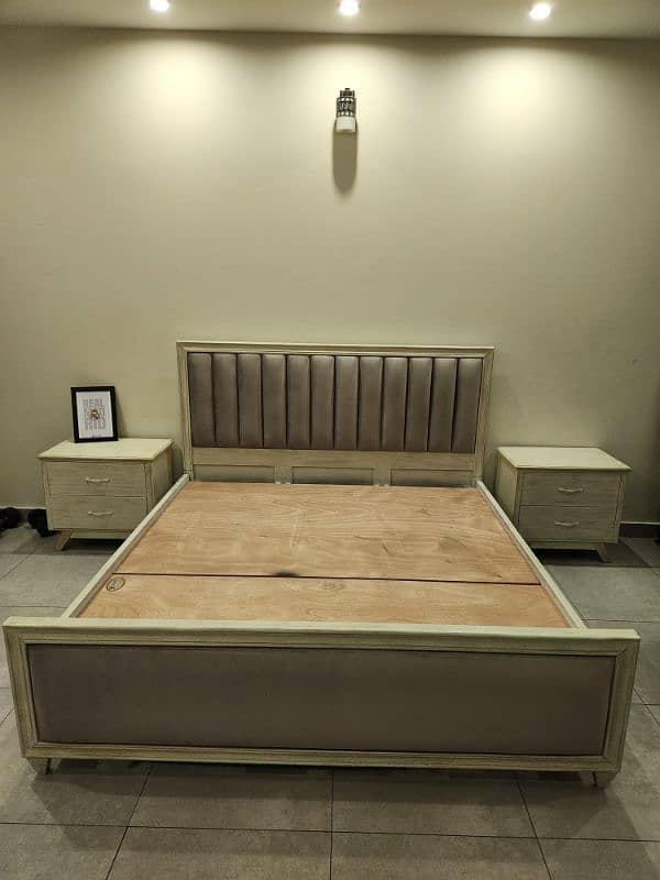 Premium Bed Set/ King sized / Wooden / +side tables 5