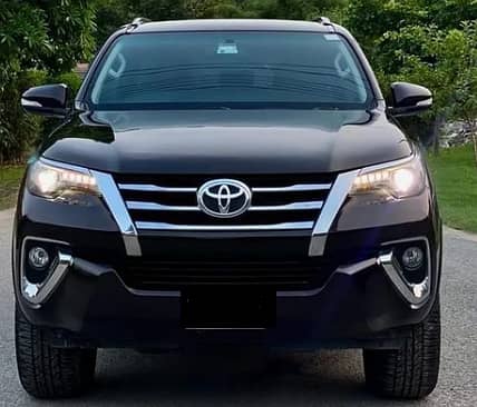 Toyota Fortuner 2017 V 0