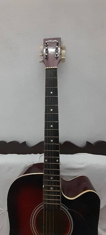 beginner guitar in good condition 3