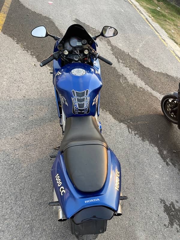 Honda 1000cc 3