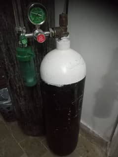 I am selling oxygen cylinder in good condition