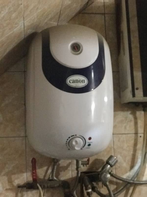 canon electric geyser 25 litres 1