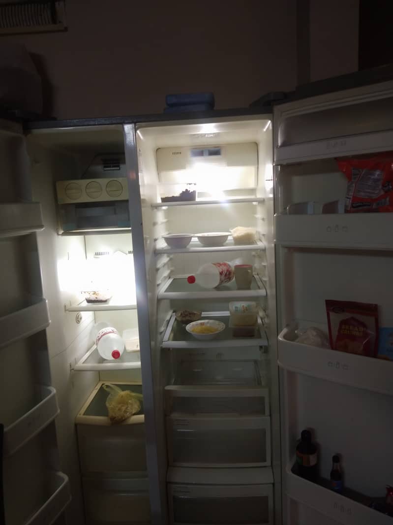 LG Side by side (Double Door) Fridge 3