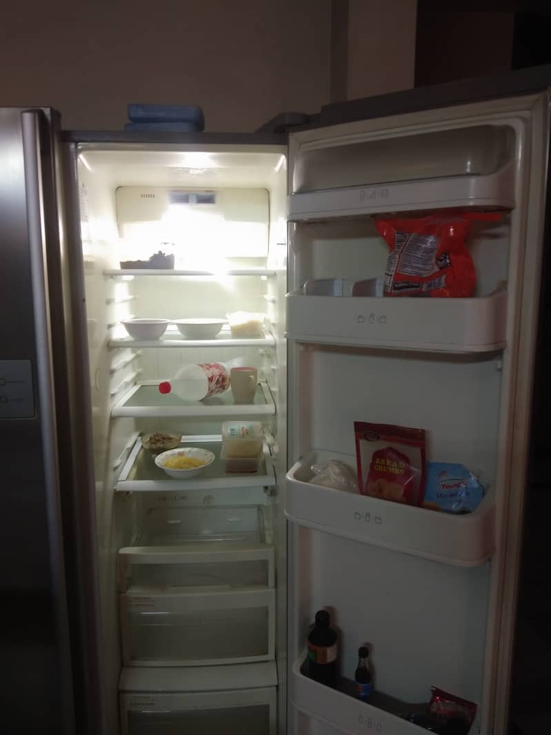 LG Side by side (Double Door) Fridge 4