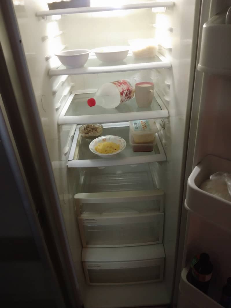 LG Side by side (Double Door) Fridge 5