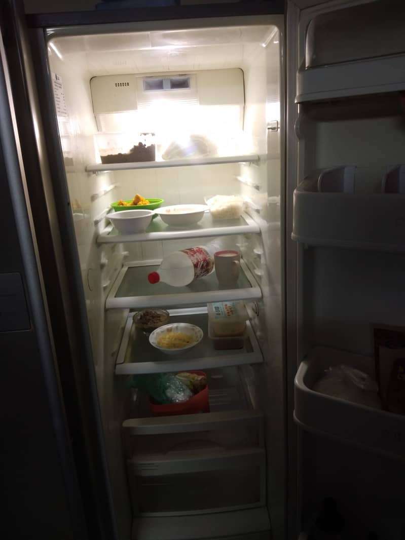 LG Side by side (Double Door) Fridge 7