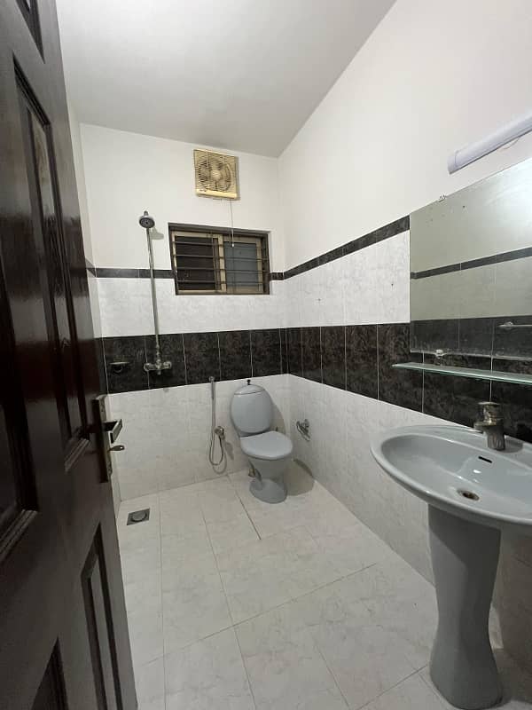 Facing Park 12 Marla 04-Bedrooms House is available for Rent in Askari-11, Lahore 20