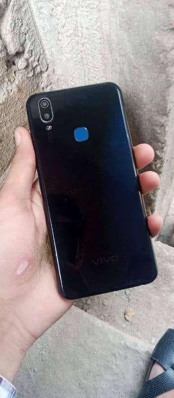 vivo y11  3gb ram 32gb rom 5