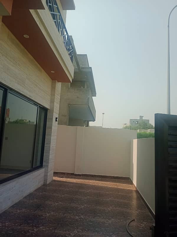 10 marla Brand new beautiful bungalow for sale in Divine gardens lahore 21