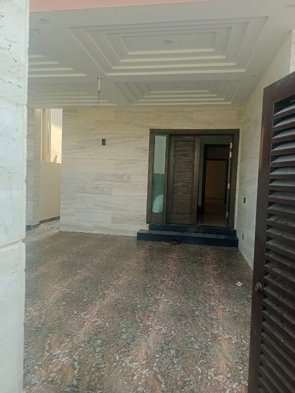 10 marla Brand new beautiful bungalow for sale in Divine gardens lahore 22