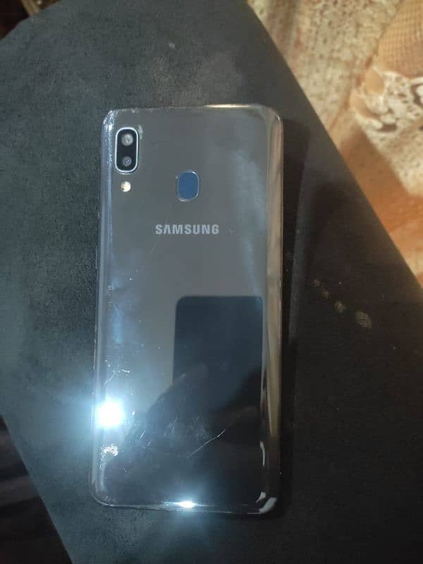 samsung A20 1