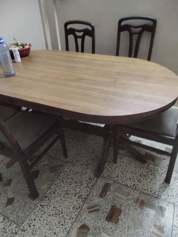 pure sheesham  wood dinning table for urgent sell 0