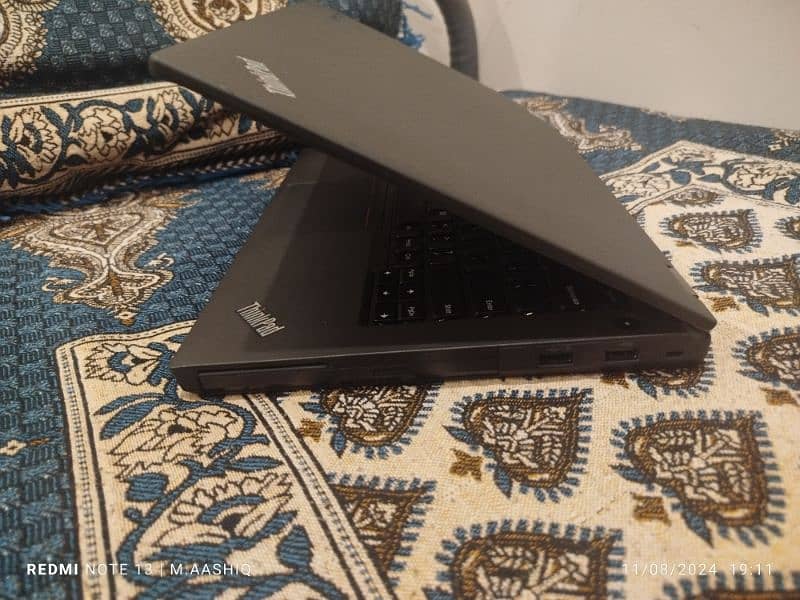 Lenovo Thinkpad Core i7 4th generation 8GB RAM 500GB HDD and 128GB SSD 1