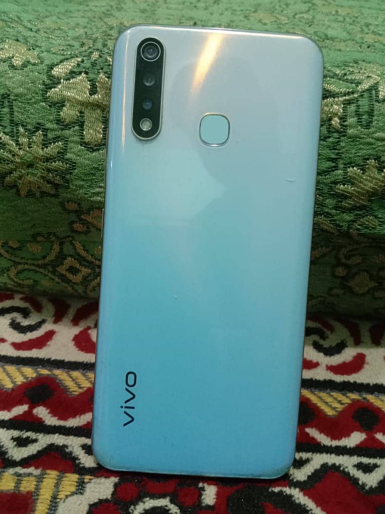 Vivo Y19 1