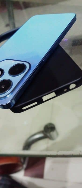 infinix hot 40i 8+8/128 like a brand new condition 3