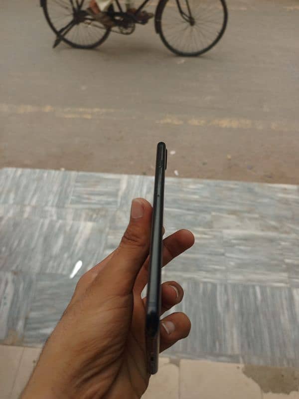 iphone 7 plus 128gb  pta proved 4