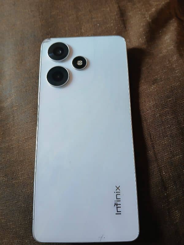 infinix hot 30 4 128 for sell wifi ni chalta baki ok ha 0