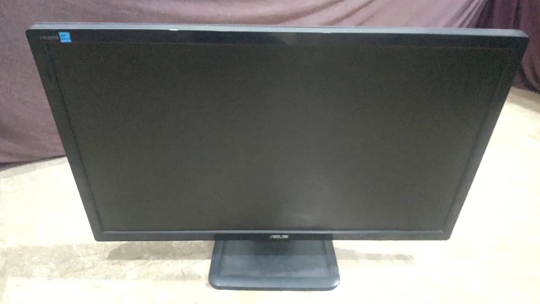 Asus 24" LED 0