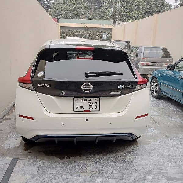 Nissan Leaf 2020 3