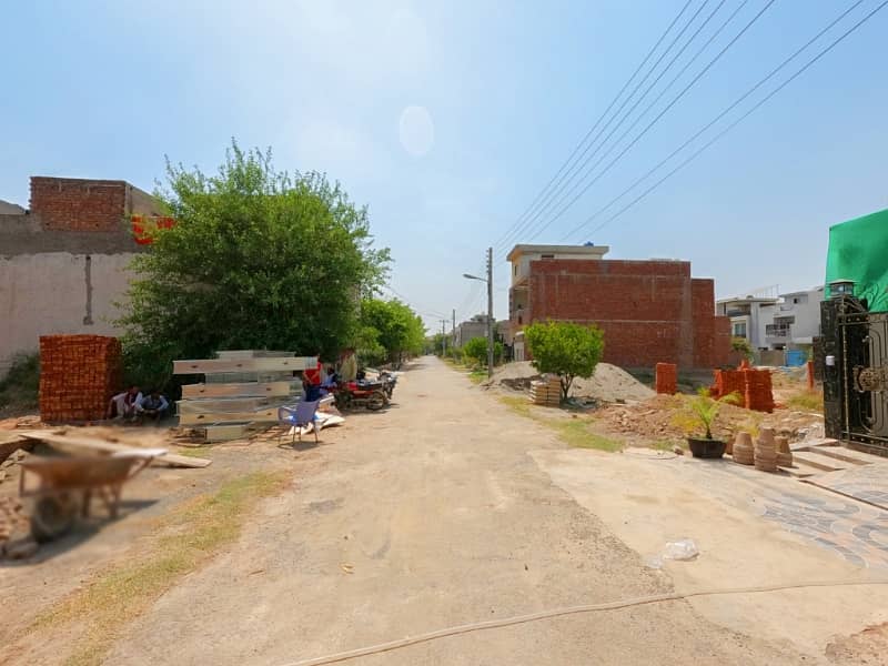 5 Marla Plot For Sale In Lahore Garden 0