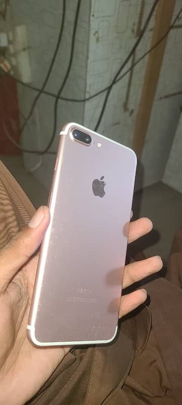 I phone 7 plus 128gb pta aprove 2