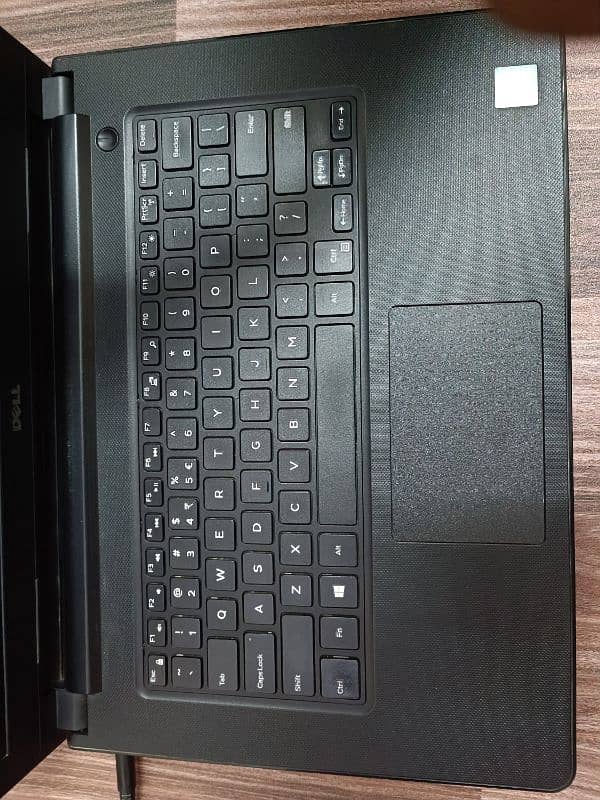 Dell Vostro 14 i7 7th generation 1