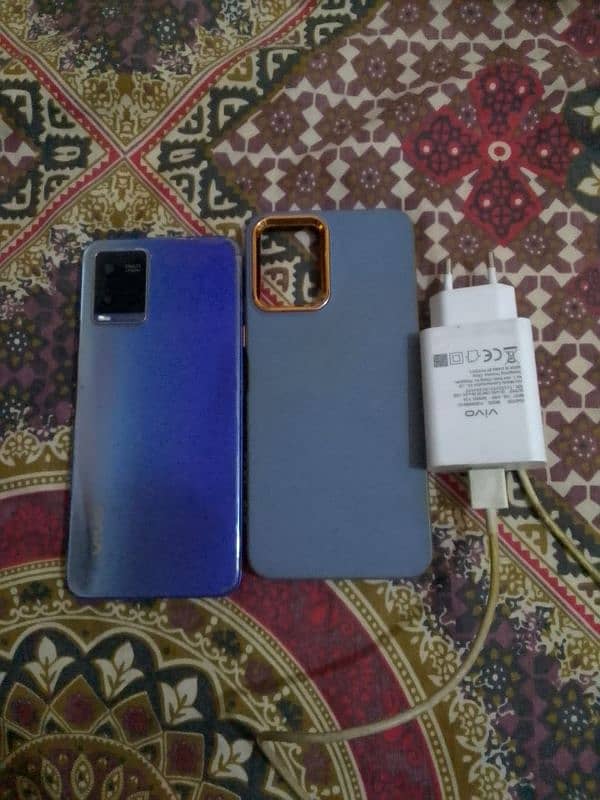 Vivo Y21 with original charger 0