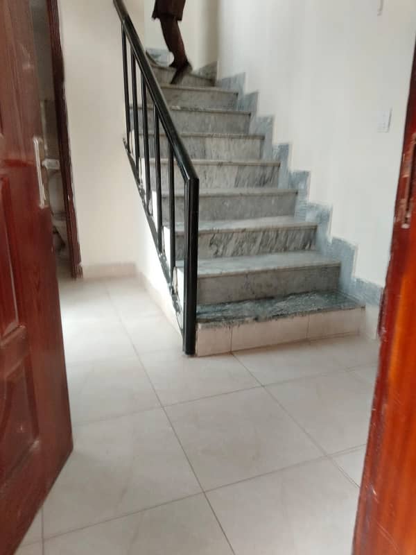 1 Kanal Upper Portion Available For Rent In Gulberg 3 Lahore 16