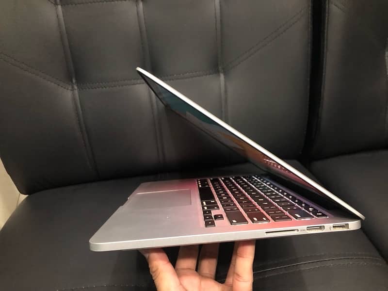 MacBook Pro (Retina, 13-inch, 2015) 3