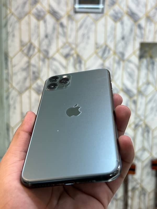 i phone 11 Pro Max PTA 1