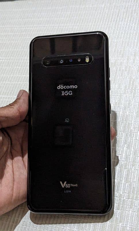 LG V60 1