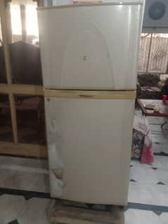 Double door Dawalance fridge for sale