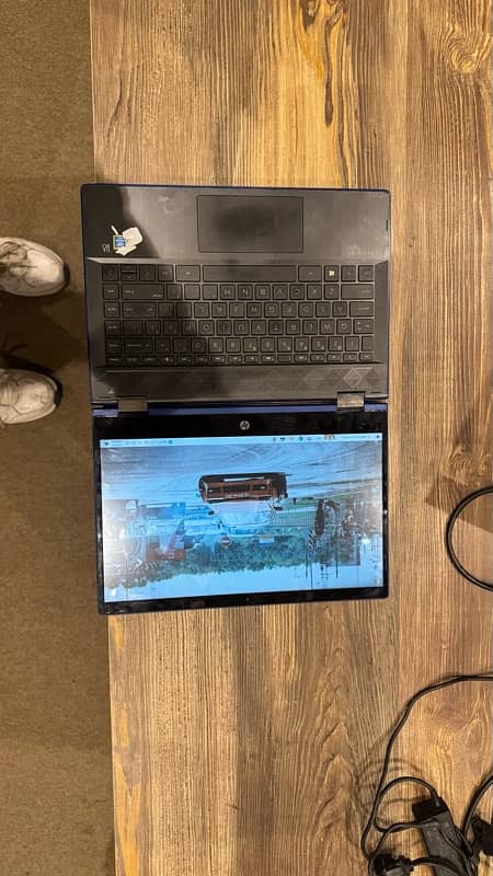 HP Pavilion X360 2 i5 8GB 128GB M. 2 SSD Touchscree 1