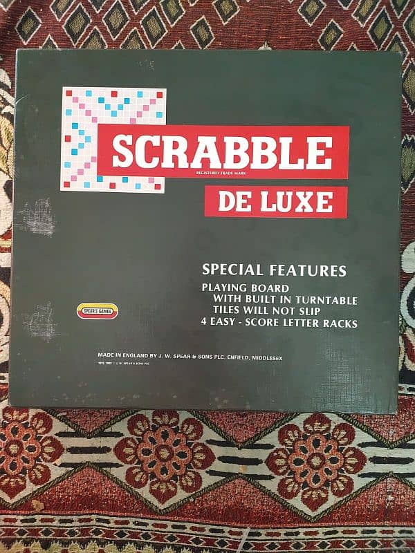 Scrabble Deluxe plastic board 1