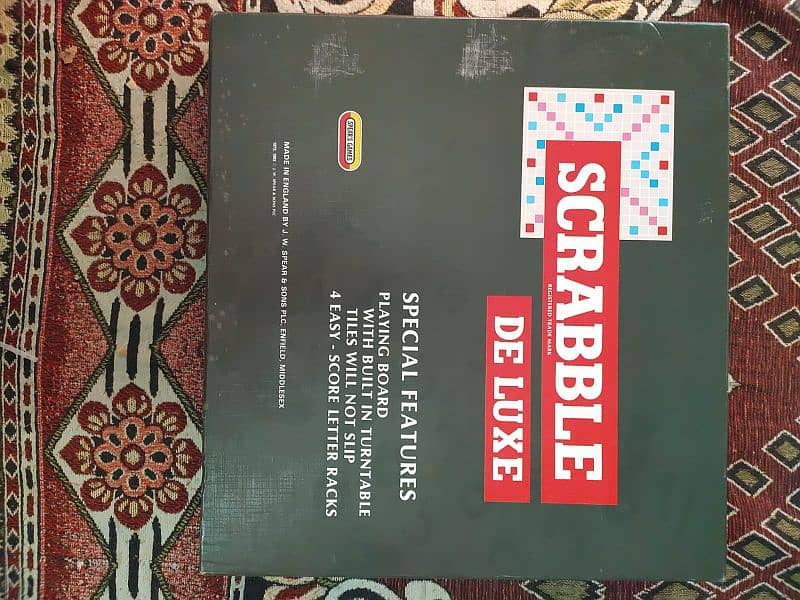 Scrabble Deluxe plastic board 3