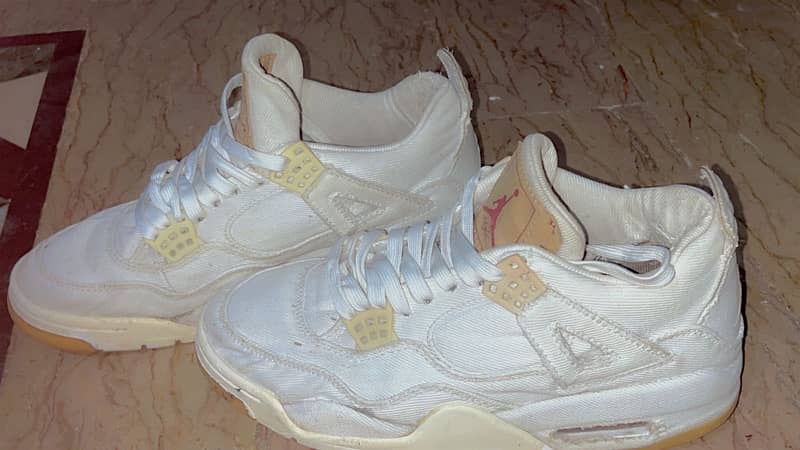 Jordan Retro 4 x Levis White Denim 0