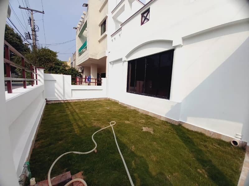 10 marla fully renovated beautiful bungalow for sale in Eden avenue new airport road lahore 1