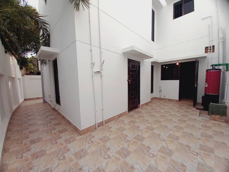 10 marla fully renovated beautiful bungalow for sale in Eden avenue new airport road lahore 13