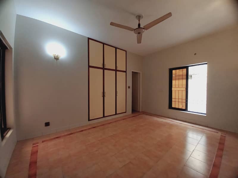 10 marla fully renovated beautiful bungalow for sale in Eden avenue new airport road lahore 14