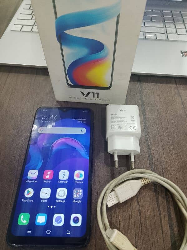 vivo v11 4 gb 128 gb 3