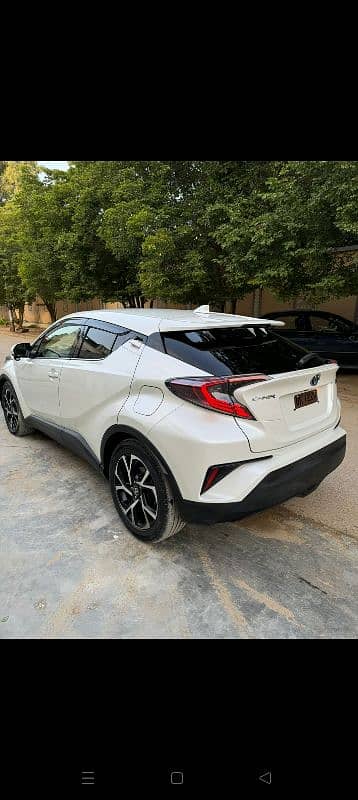 Toyota C-HR 2017 4