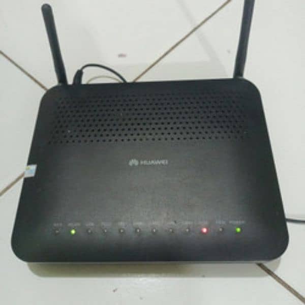 Huawei HG 8245 Router 0