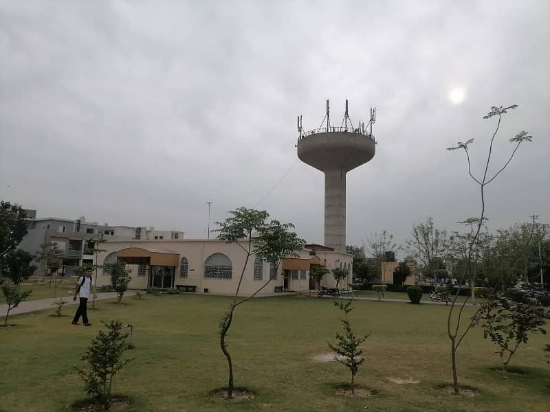 7 Marla Prime Location Plot for SALE in Sector M7 C4 Lake City Lahore Best investment Opportunity 6