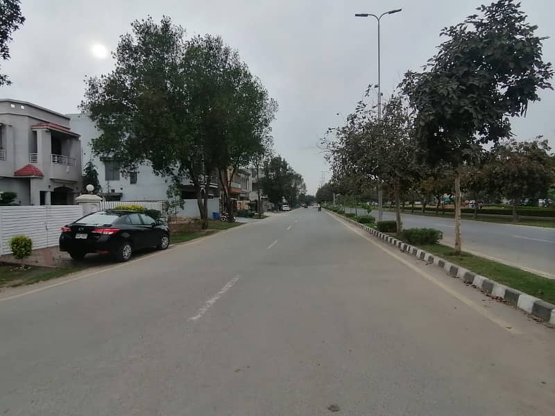 7 Marla Prime Location Plot for SALE in Sector M7 C4 Lake City Lahore Best investment Opportunity 8