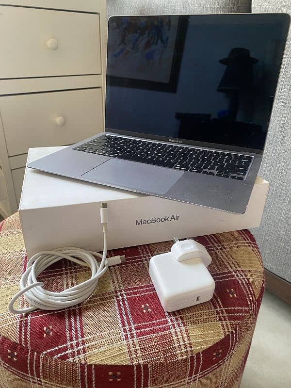 Apple Macbook Air 2020 M1 chip 8gb/256gb 1